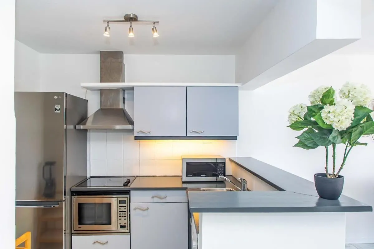 Caribbean Court Apartment Good Vibes كراليندايك